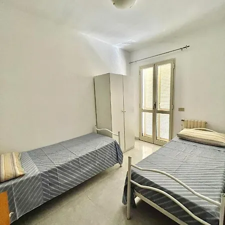 Apartment Ad *